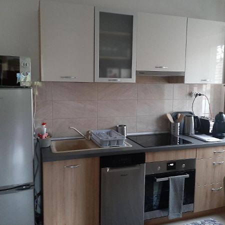 Megyeri Apartman Pocsmegyer Exterior photo