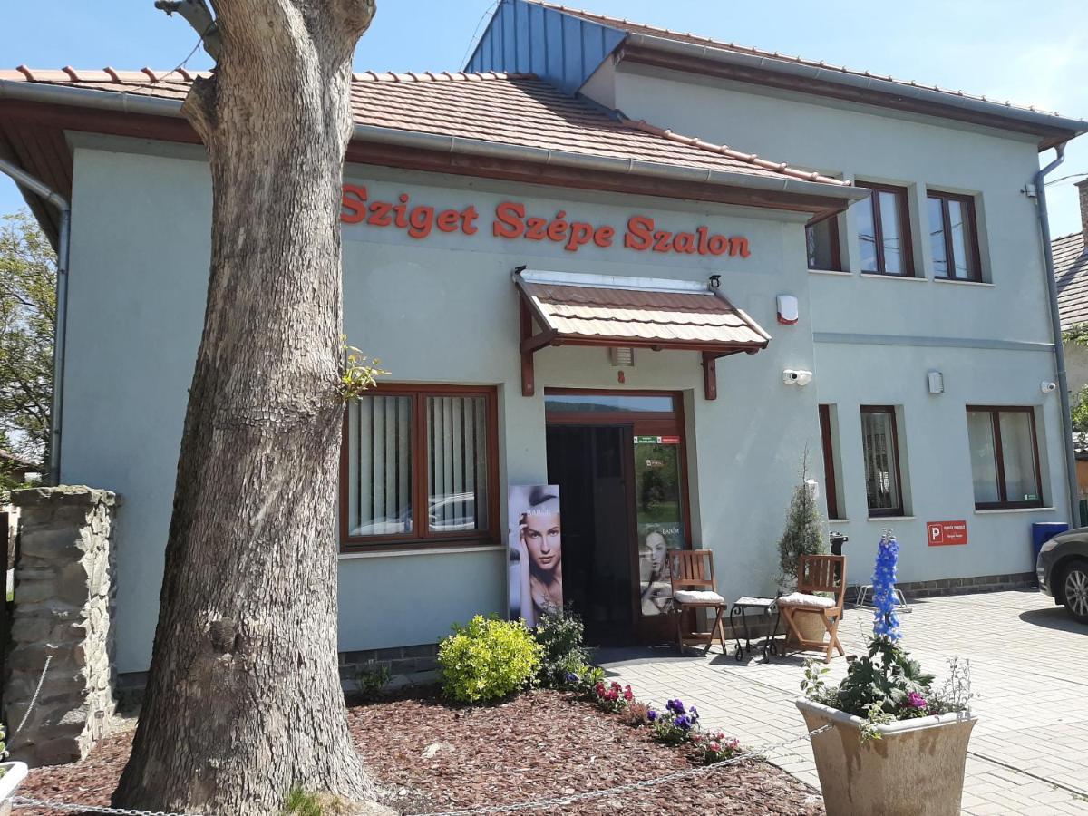 Megyeri Apartman Pocsmegyer Exterior photo