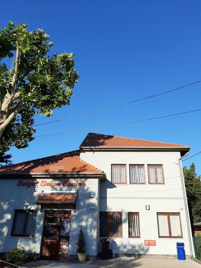 Megyeri Apartman Pocsmegyer Exterior photo